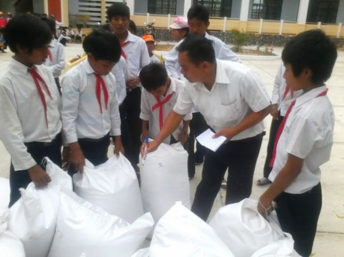 Phân bổ 180.600 kg gạo hỗ trợ học sinh ở khu vực có điều kiện kinh tế - xã hội đặc biệt khó khăn