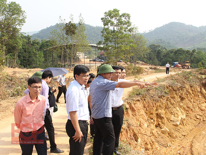 Chủ tịch UBND tỉnh Nguyễn Văn Linh kiểm tra tiến độ thi công Dự án cải tạo, nâng cấp ĐT 293