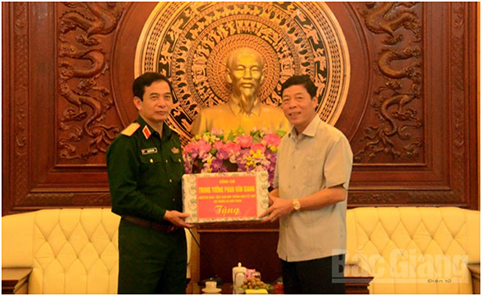 Đoàn công tác Bộ Tổng Tham mưu, Bộ Quốc phòng làm việc tại Bắc Giang
