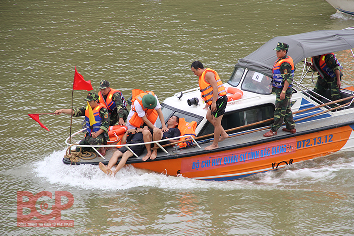 Diễn tập phòng chống lụt bão, tìm kiếm cứu nạn huyện Tân Yên năm 2017
