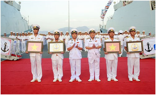 Thượng cờ cặp chiến hạm Gepard Trần Hưng Đạo, Quang Trung