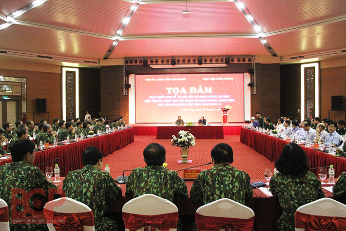 Đoàn cán bộ, học viên Học viện Quốc phòng nghiên cứu thực tế tại Bắc Giang